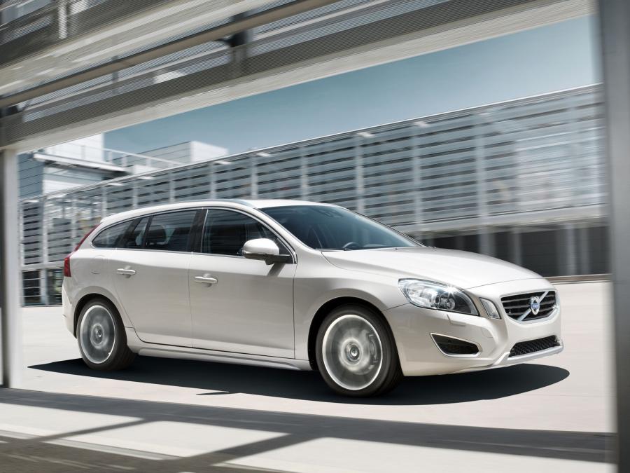  Volvo V60 2010 года  (фото 29 из 55)